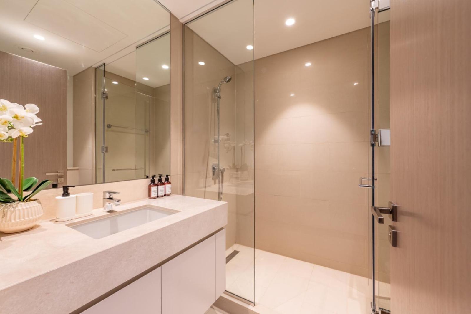 Lux 2br In Downtown Dxb Dubai