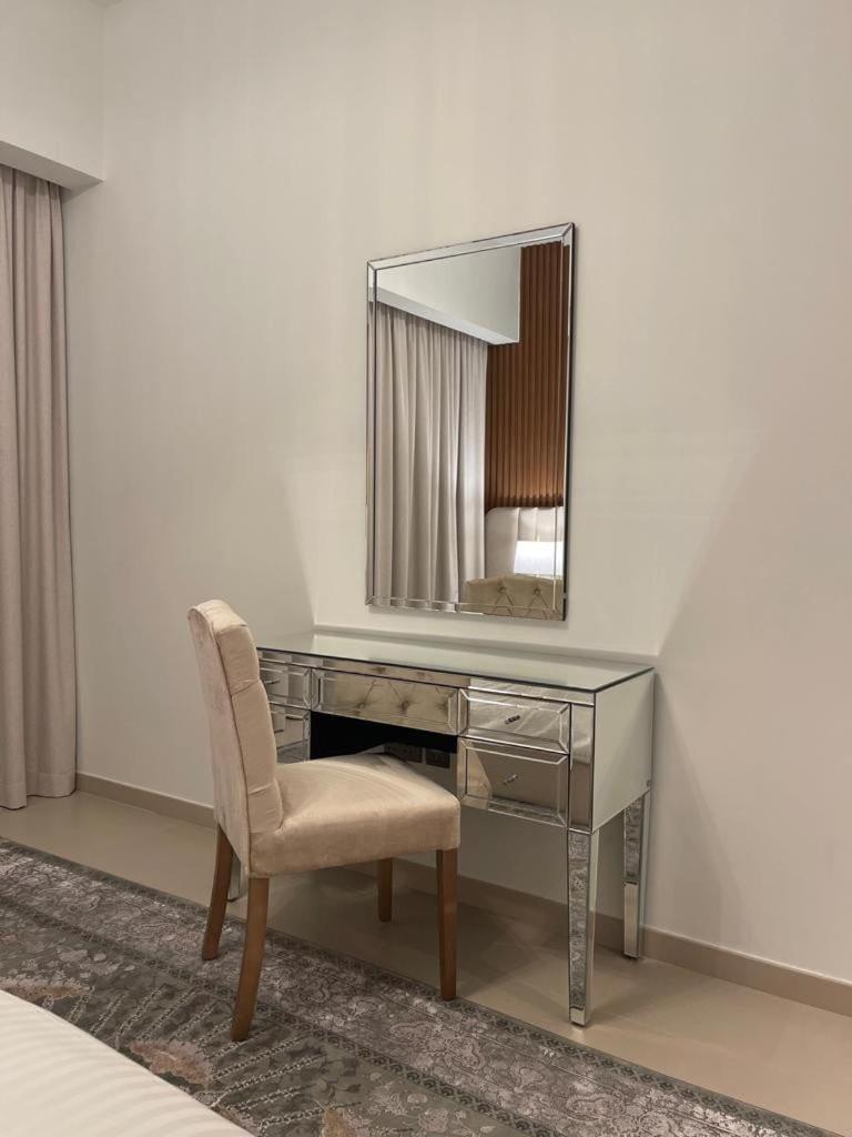 Lux 2br In Downtown Dxb Apartment *