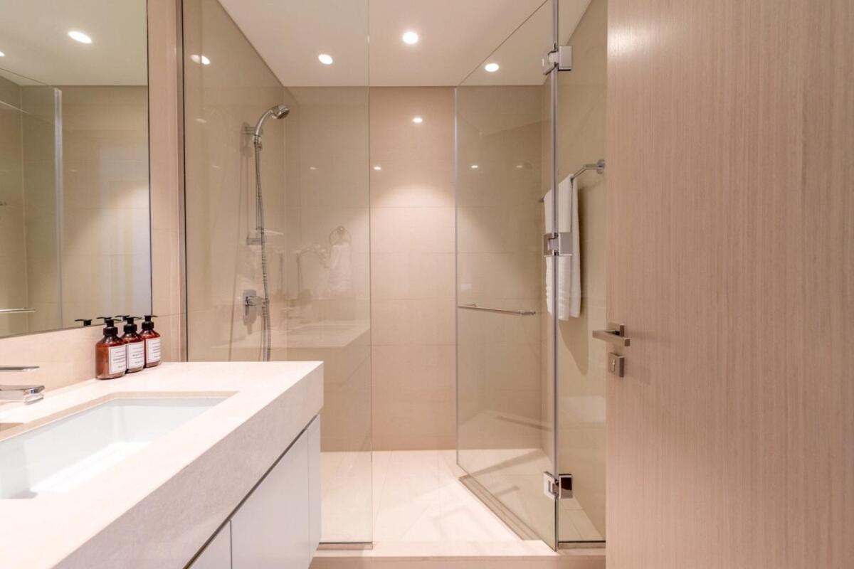 Lux 2br In Downtown Dxb Apartment *